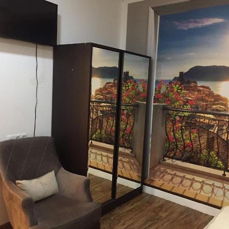 יירבאן Studio Apartment Near Republic Square מראה חיצוני תמונה