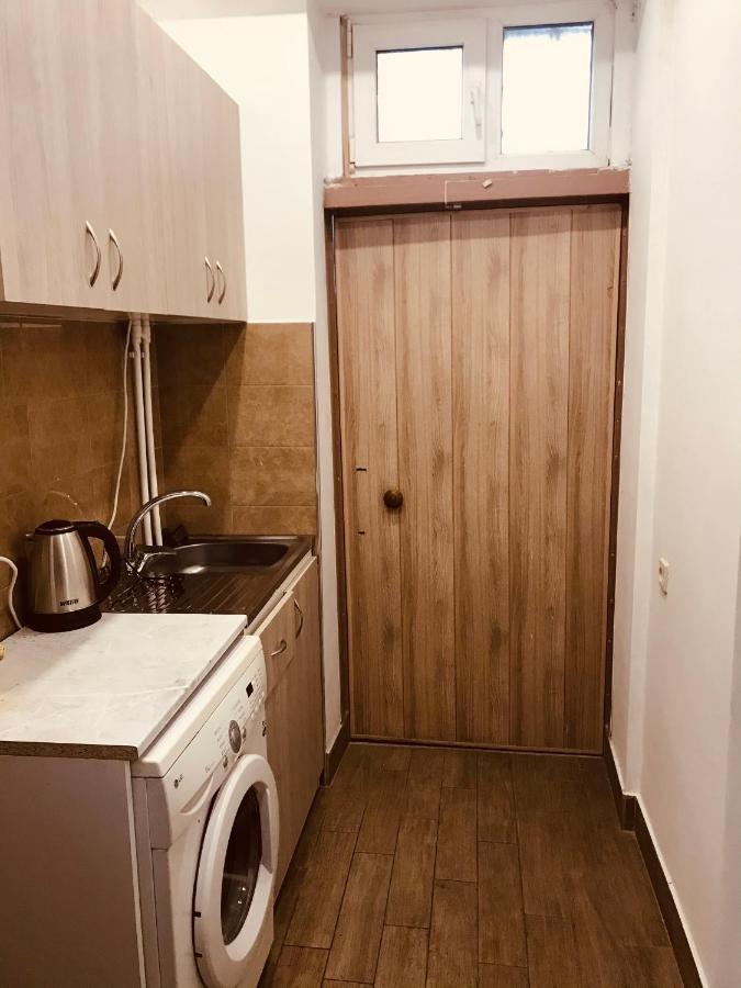 יירבאן Studio Apartment Near Republic Square מראה חיצוני תמונה