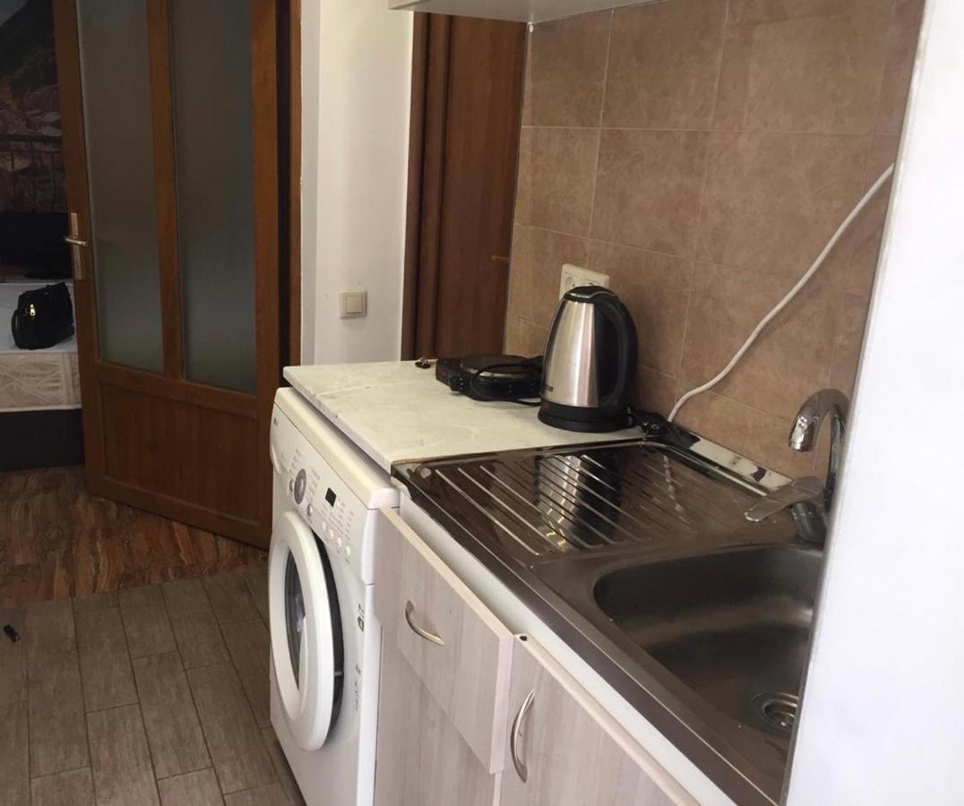 יירבאן Studio Apartment Near Republic Square מראה חיצוני תמונה