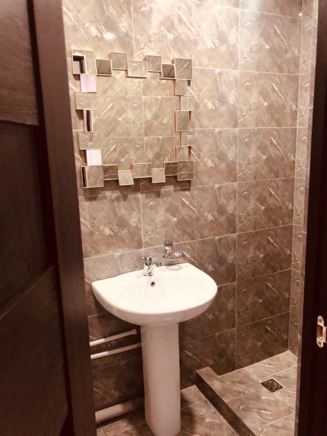 יירבאן Studio Apartment Near Republic Square מראה חיצוני תמונה