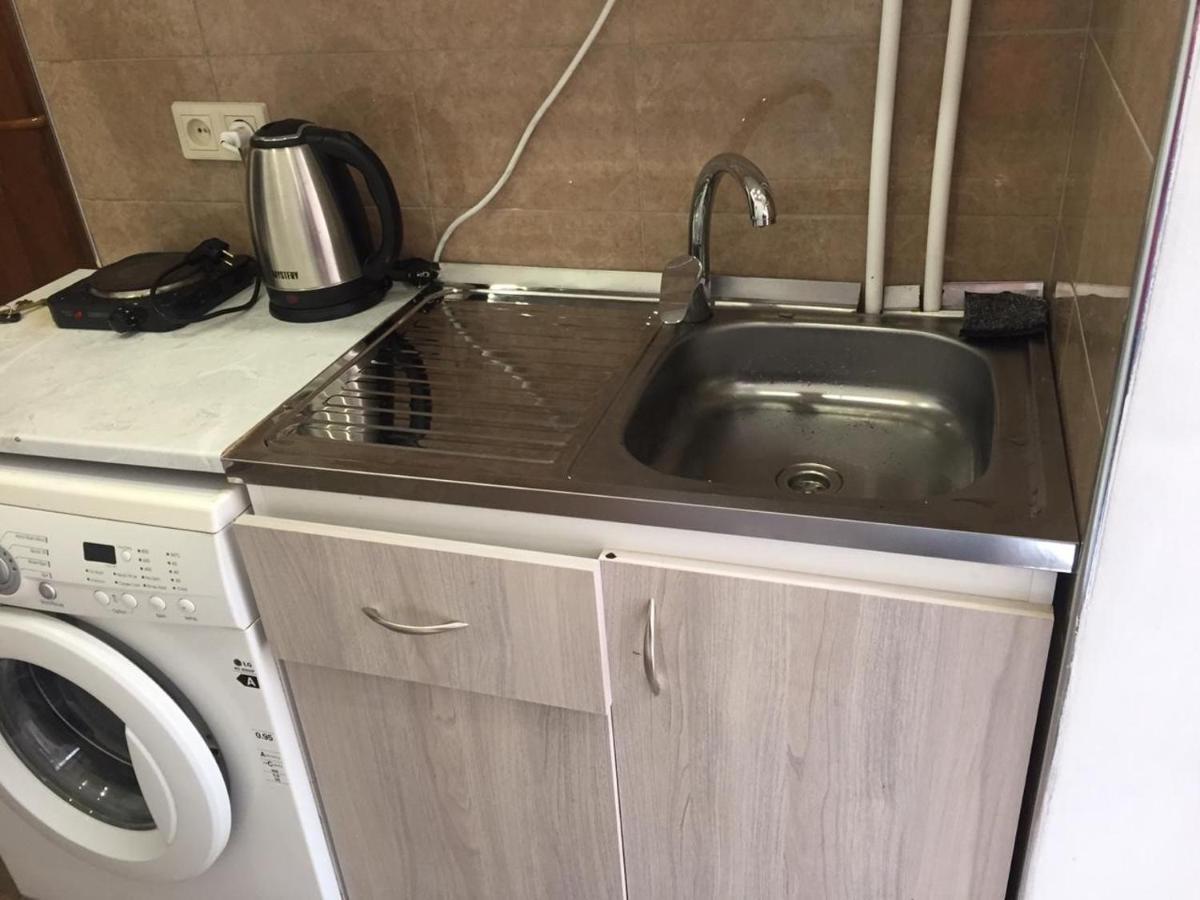 יירבאן Studio Apartment Near Republic Square מראה חיצוני תמונה